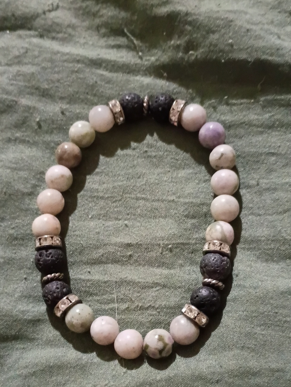 Beaded Lava Stone and Howelite Stretch Bracelet